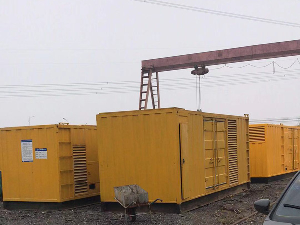 长春100kw柴油发电机组每小时油耗？