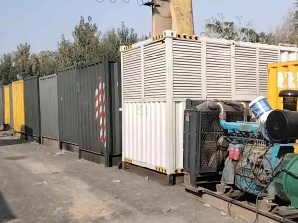 长春200KW柴油发电机机组每小时油耗是多少？